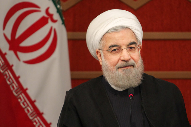 روحانی : فاصله‌ای بین دولت و مردم وجود ندارد