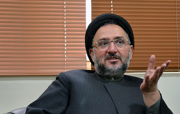 ابطحی: لاریجانی نمی تواند کاندیدای اصلاح طلبان باشد