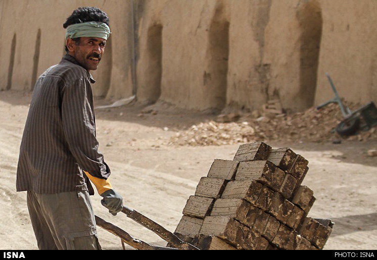 نیمی از مردم ایران حال کار کردن ندارند!