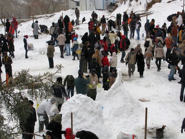 تاثیر هنر و هنرمندان بر جذب و تثبیت گردشگر در دهکده گنجنامه