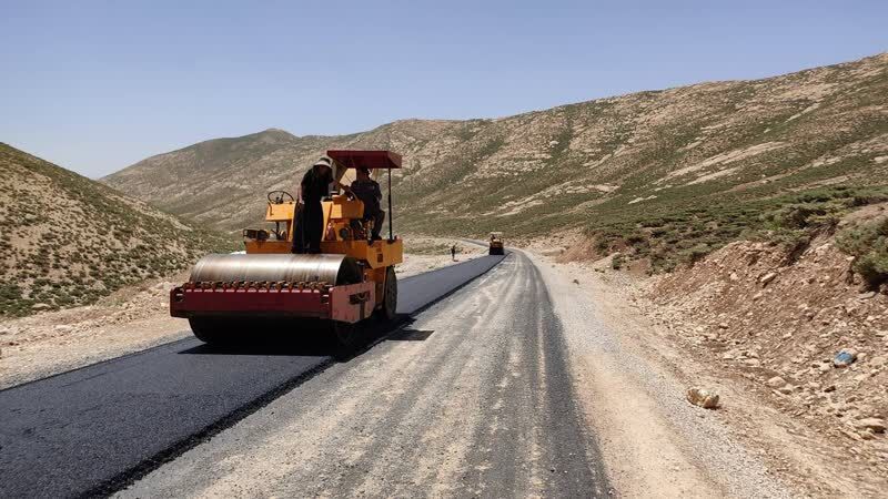 ساخت بیش از ۲ هزار کیلومتر راه روستایی آسفالته پس از انقلاب | طول راه‌های روستایی استان ۳ هزار کیلومتر است