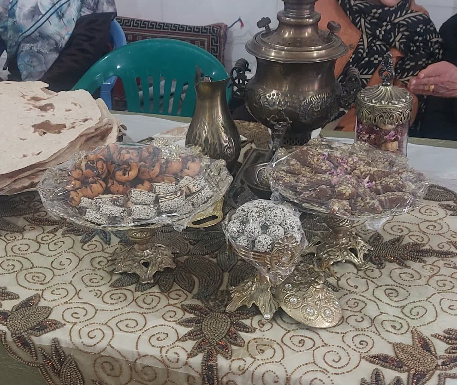 جشنواره غذا در روستای ریواسیجان تویسرکان برگزار شد